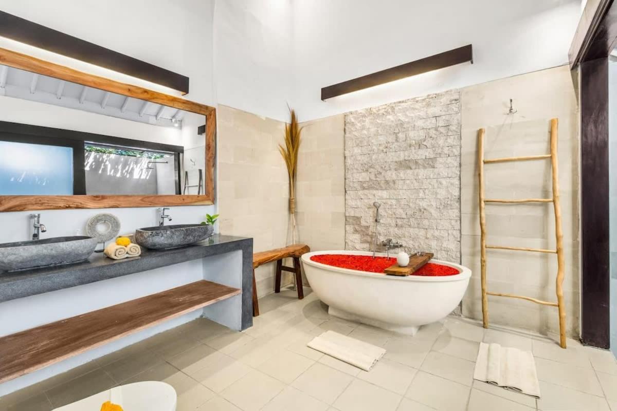 Villa New York - 4 Bdr Pool Luxury Villa, Next To The Forge Bali スミニャック エクステリア 写真